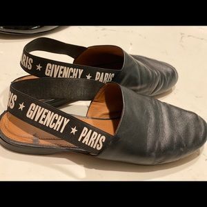 Givenchy leather slippers/ flat shoes